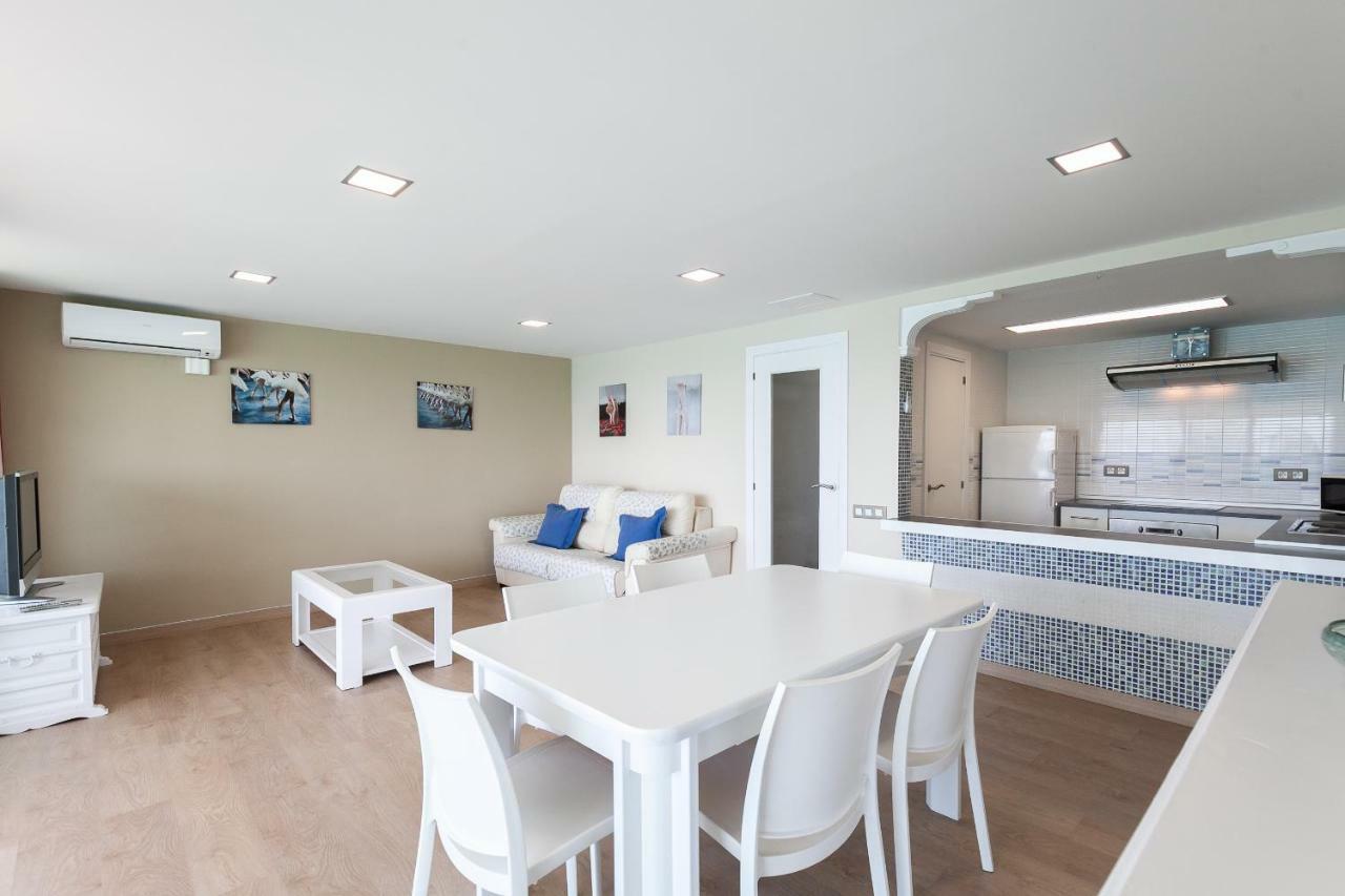 Uhc Acantilados Family Apartments サロウ エクステリア 写真