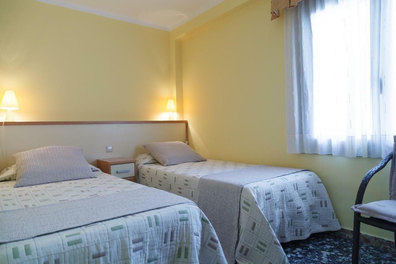 Uhc Acantilados Family Apartments サロウ エクステリア 写真